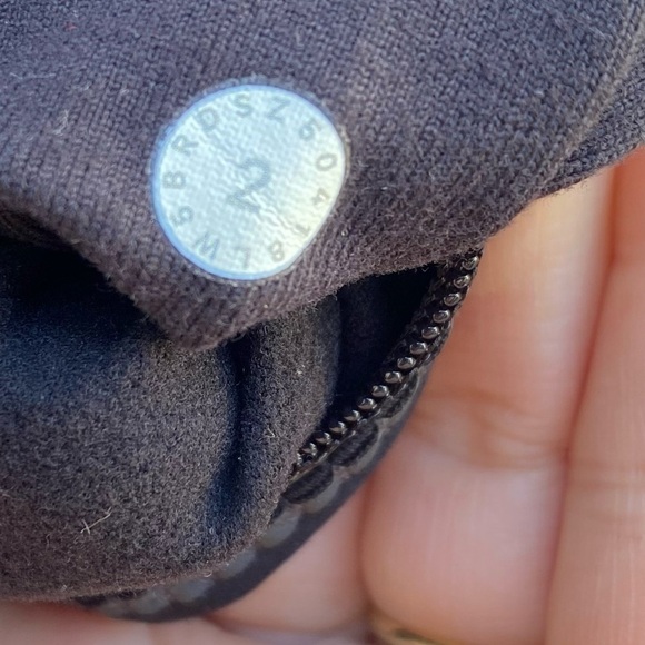 Lululemon Toasty Tech Tight II leggings size 2 - Picture 5 of 8